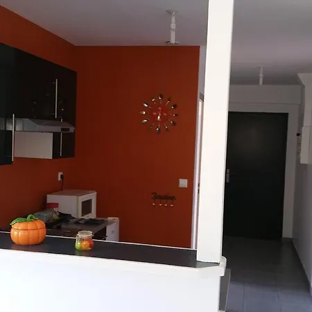 Les Charmilles Apartment *